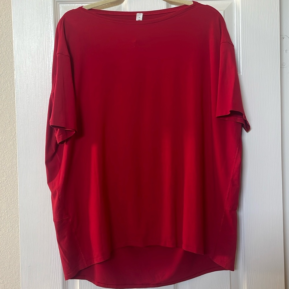 Lululemon Back in Action t-shirt